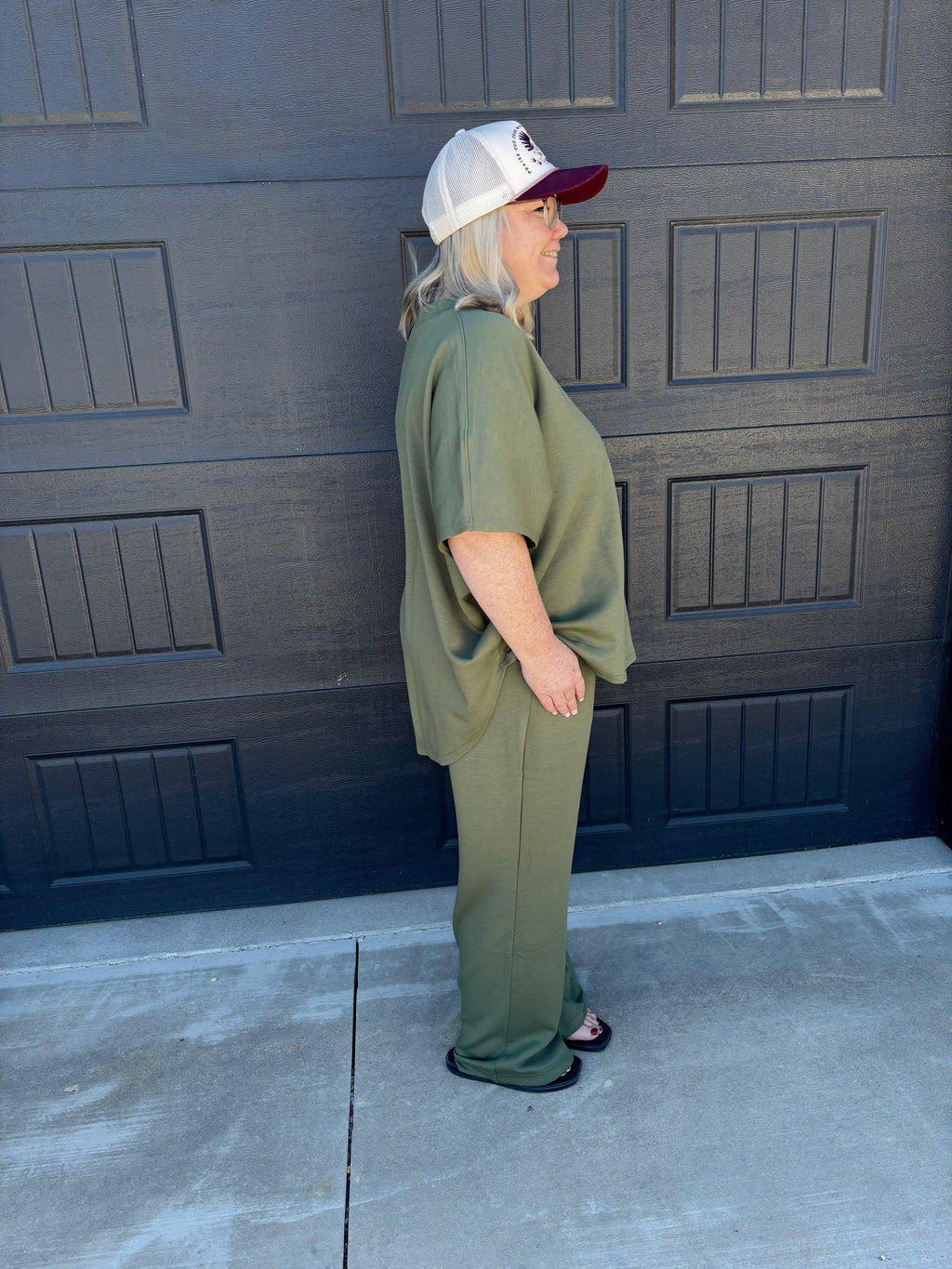`Plus Scuba Curbed Hem Top & Pants Set  Zenana