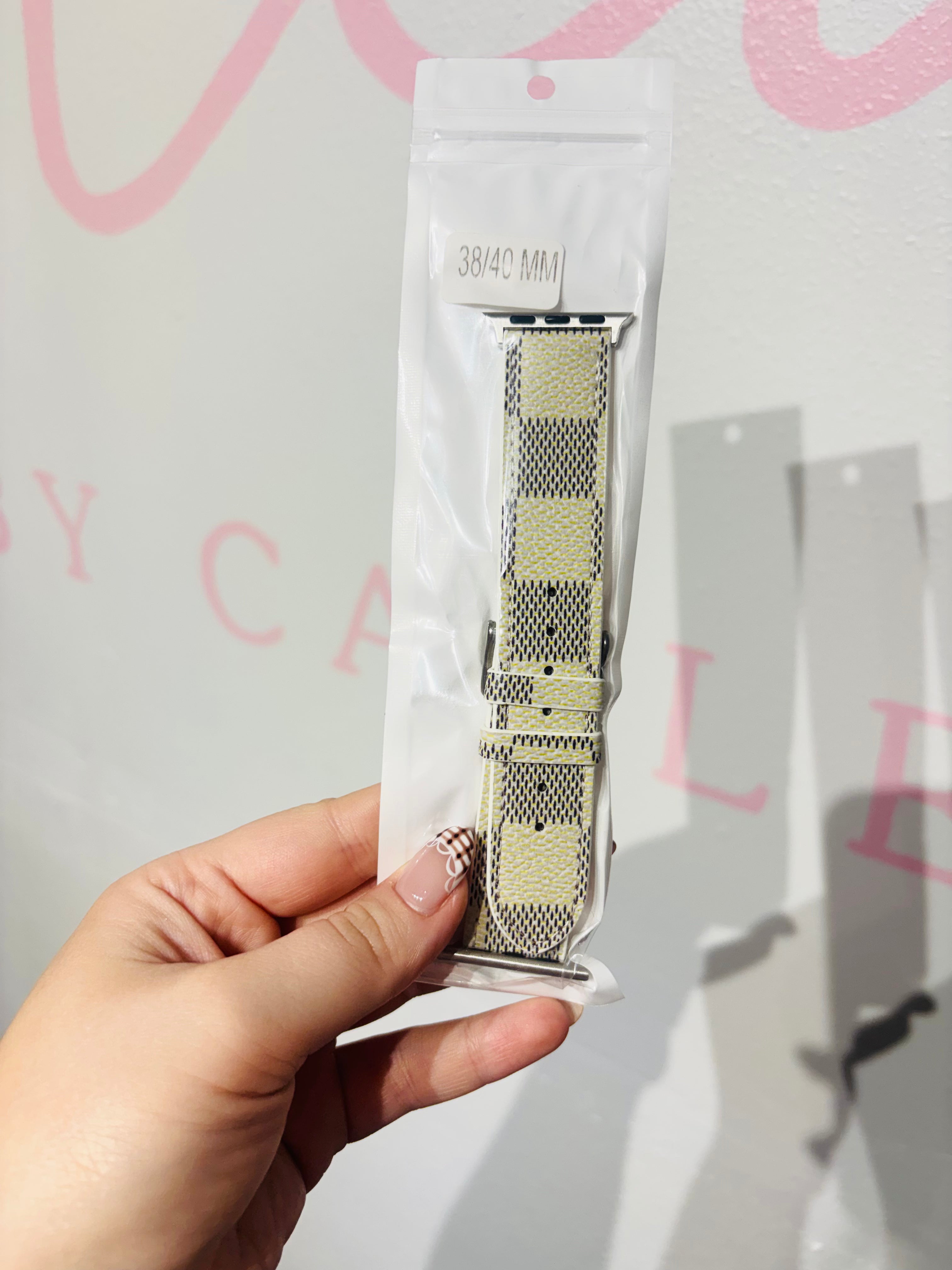Apple watch band (white)